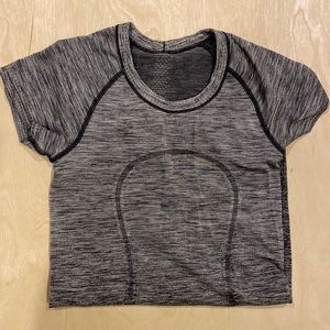 Lululemon swiftly tech short sleeve crew